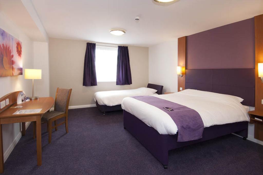 Premier Inn Gravesend - A2/Singlewell Exterior photo